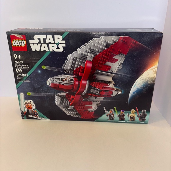 Star Wars Lego Ahsoka Tano’s T-6 Jedi Shuttle - Picture 2 of 3